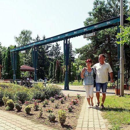 Hotel Nagyerdo Дебрецен Екстериор снимка