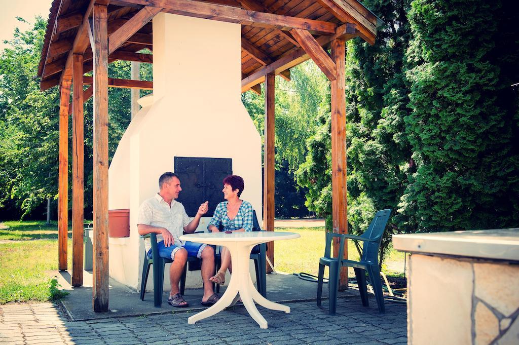 Hotel Nagyerdo Дебрецен Екстериор снимка
